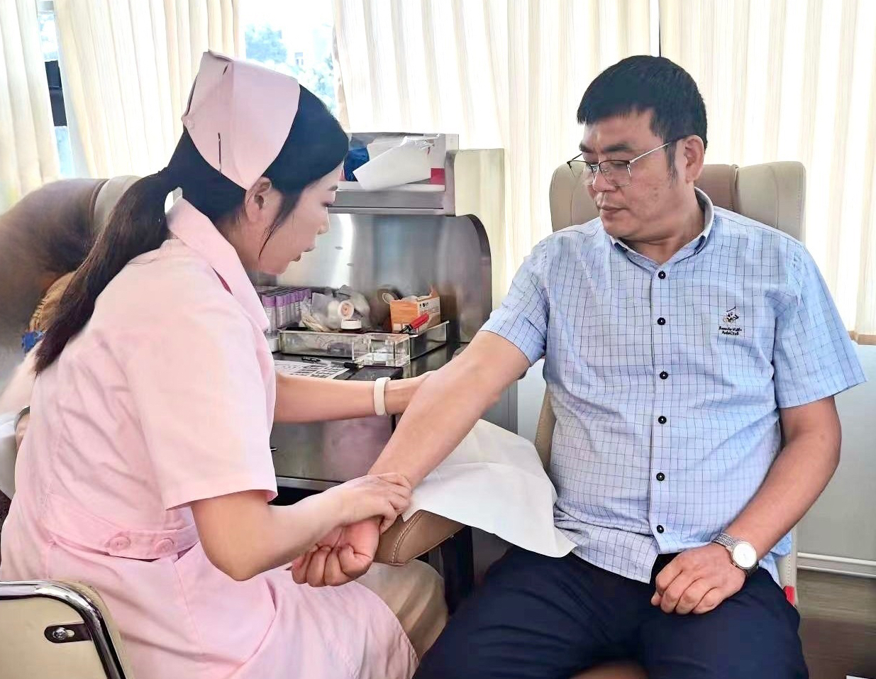 無償獻(xiàn)血，讓愛傳遞